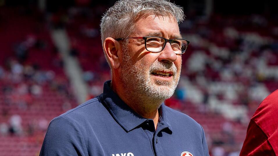 Urs Fischer geht in seine erste volle Saison als Trainer von Mainz 05. Urs Fischer geht in seine erste volle Saison als Trainer von Mainz 05.