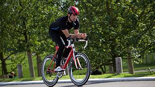 Voll fit: Fahrradfahren trainiert viele, verschiedene Muskeln. Voll fit: Fahrradfahren trainiert viele, verschiedene Muskeln.