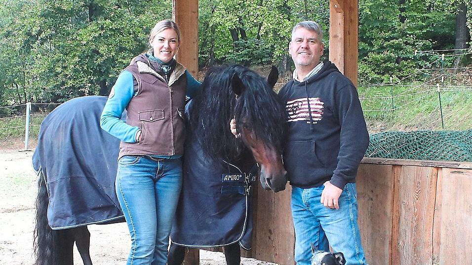 Bernd Hackl und Kerstin Rester fühlen sich wohl auf der 7P-Ranch bei Michelsneukirchen.