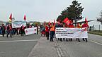 Rund 100 Mitarbeiter beteiligten sich am Warnstreik. 