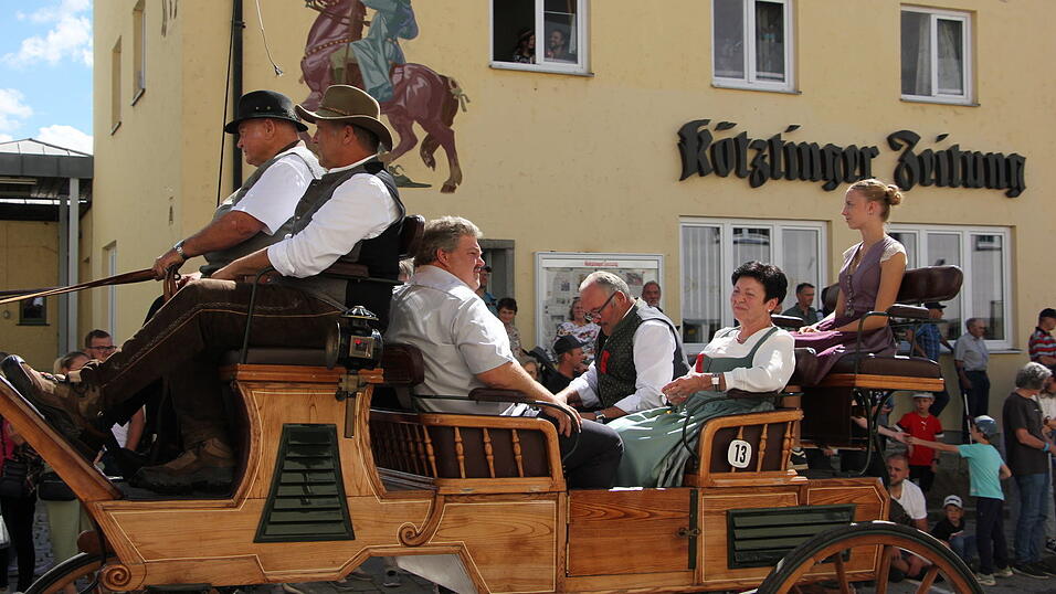 Der 35. Rosstag in Bad K&ouml;tzting. Bilder vom Festumzug &bdquo;Landwirtschaft und Handwerk von damals&ldquo;.