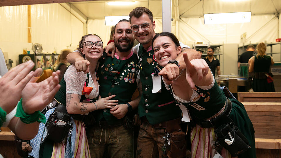 Die Partybilder vom Sonntag, 17. August, aus dem Festzelt Weckmann. Die Partybilder vom Sonntag, 17. August, aus dem Festzelt Weckmann.