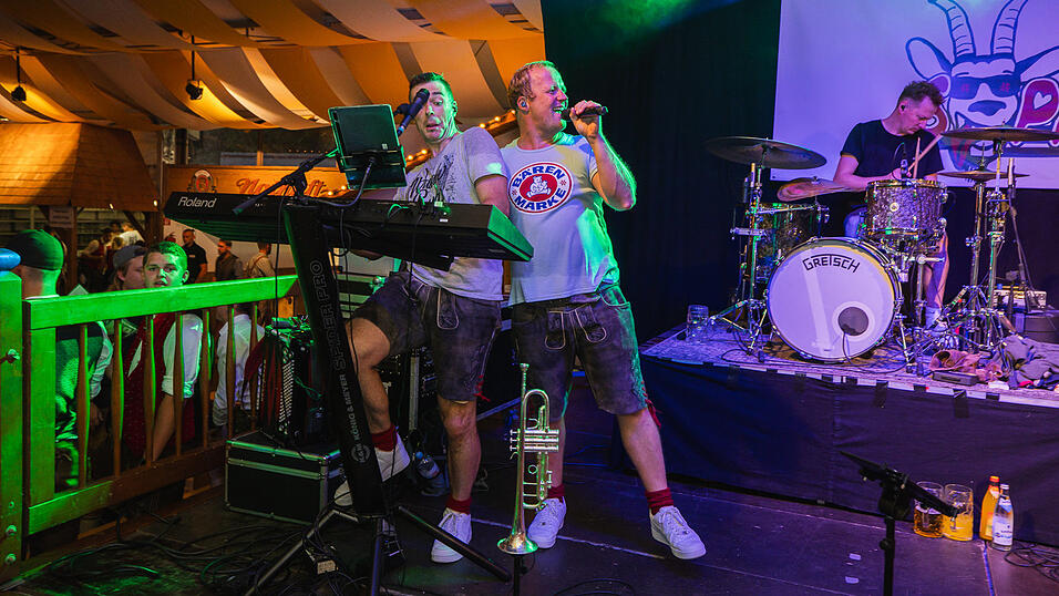 Die Partybilder vom Donnerstag, 15. August, aus dem Festzelt Nothaft. Die Partybilder vom Donnerstag, 15. August, aus dem Festzelt Nothaft.