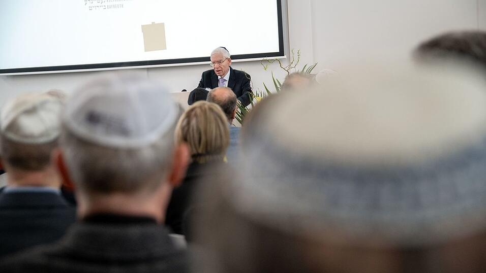 Der Präsident des Zentralrats der Juden, Josef Schuster, ist in Bayreuth zu Gast. Der Präsident des Zentralrats der Juden, Josef Schuster, ist in Bayreuth zu Gast.