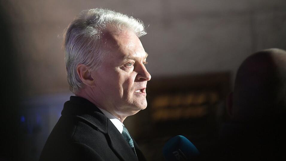 Ein m&ouml;gliches Engagement deutscher Soldaten zum Schutz der Ukraine steht aus der Sicht von Litauens Pr&auml;sident Nauseda nicht im Widerspruch zur Stationierung der deutschen Brigade an der Ost-Flanke in Litauen.