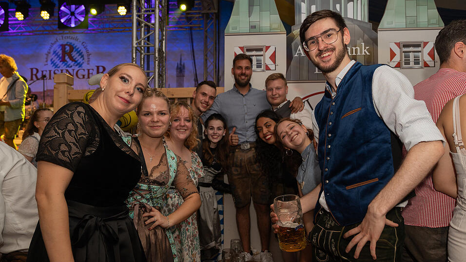 Die Partybilder vom Samstg, 19. August 2023, aus dem Festzelt Reisinger. Die Partybilder vom Samstg, 19. August 2023, aus dem Festzelt Reisinger.