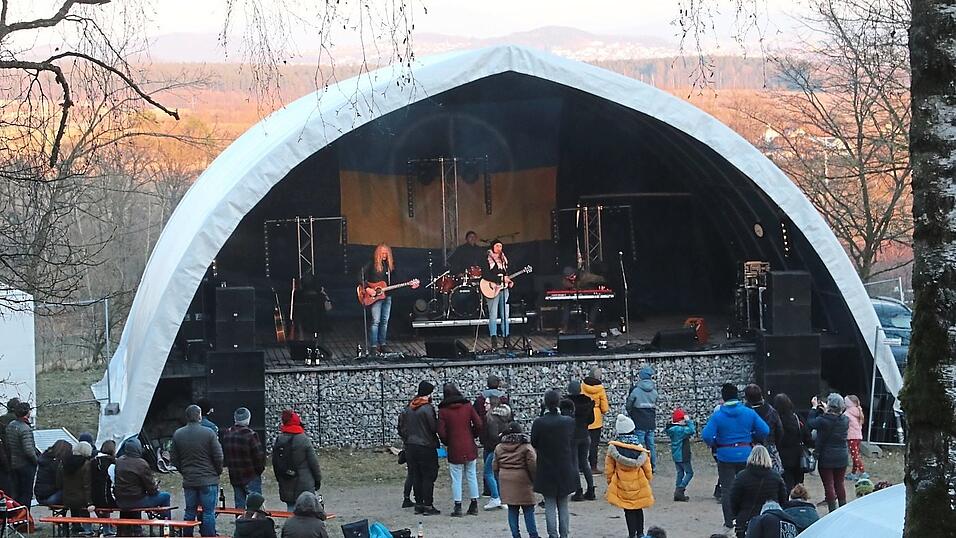 Susi und die Spießer setzten den Schlusspunkt einer gelungenen Veranstaltung. Susi und die Spießer setzten den Schlusspunkt einer gelungenen Veranstaltung.