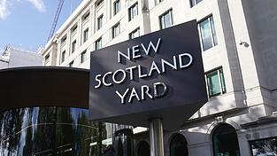 Die Londoner Polizei hat einen versehentlich entlassenen Sexualstraftäter gefasst. (Symbolfoto) Die Londoner Polizei hat einen versehentlich entlassenen Sexualstraftäter gefasst. (Symbolfoto)