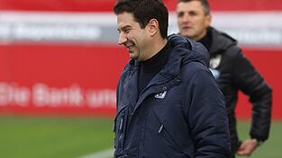 Mit dem Lachen ist es für 1860-Trainer Argirios Giannikis erstmal vorbei.