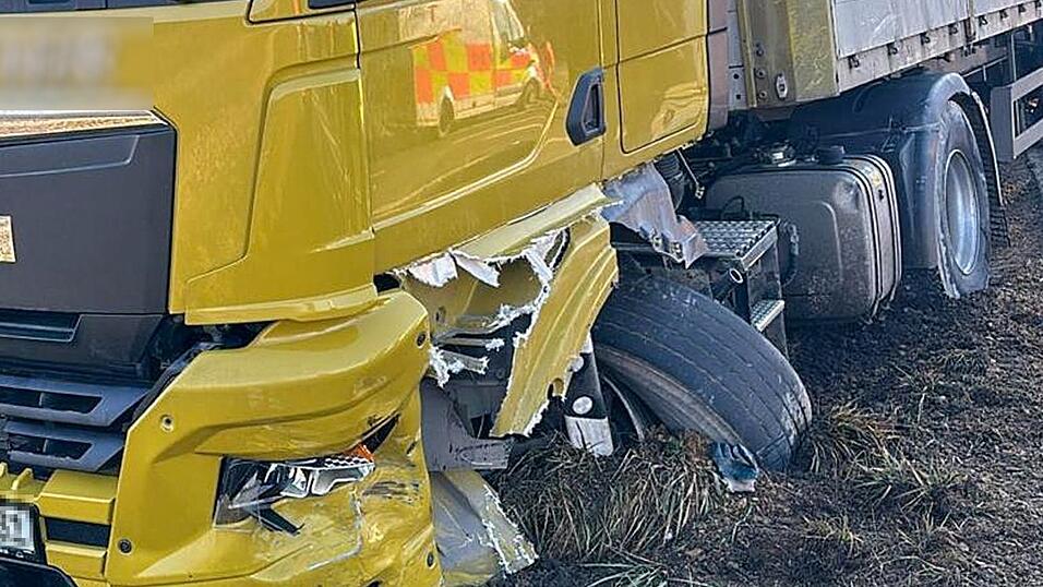 Der Zusammenstoß endete am Donnerstag für einen 84-Jährigen tödlich. Der Zusammenstoß endete am Donnerstag für einen 84-Jährigen tödlich.