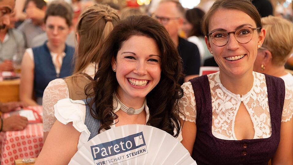 Die Partybilder vom Freitag, 7. August, aus dem Festzelt Krönner. Die Partybilder vom Freitag, 7. August, aus dem Festzelt Krönner.
