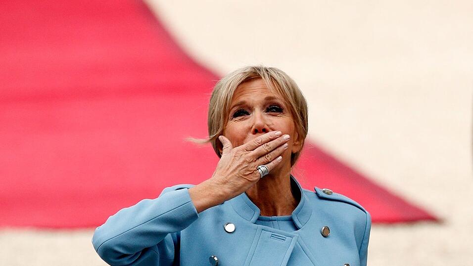 Nach jahrelanger Beziehung heirateten Emmanuel und Brigitte 2007. (Archivbild) Nach jahrelanger Beziehung heirateten Emmanuel und Brigitte 2007. (Archivbild)