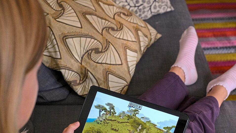Sogar in an sich harmlosen Spielen wie &bdquo;Minecraft&ldquo; k&ouml;nnen sich extremistische Inhalte verstecken.