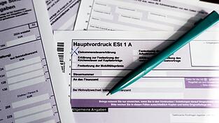 Die SPD fordert auch in Bayern ein Pilotprojekt wie in Hessen, bei dem das Finanzamt automatisch einen Vorschlag zur Festsetzung der Einkommensteuer macht, den B&uuml;rgen also die Steuererkl&auml;rung abnimmt.