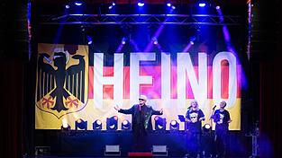 «Made in Germany»- das Motto der Tournee von Schlager- und Volksmusikstar Heino. (Archivbild) «Made in Germany»- das Motto der Tournee von Schlager- und Volksmusikstar Heino. (Archivbild)