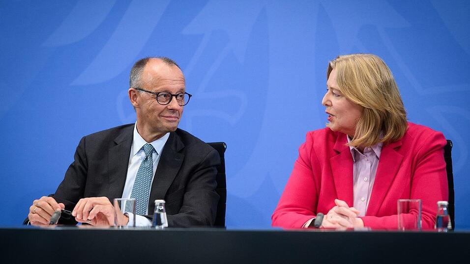 Merz und Bas haben sich nach den Auseinandersetzungen der letzten Tage versöhnt. Merz und Bas haben sich nach den Auseinandersetzungen der letzten Tage versöhnt.