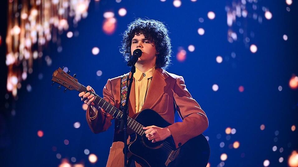 Sänger Benjamin Braatz brauchte nur seine Gitarre, um das Publikum für sich zu gewinnen.