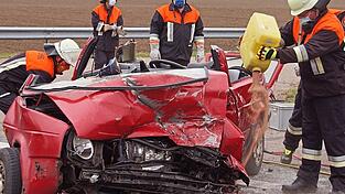 Martin Schneiders Golf nach dem Zusammensto&szlig;. 'Da war alles kaputt', sagt er.