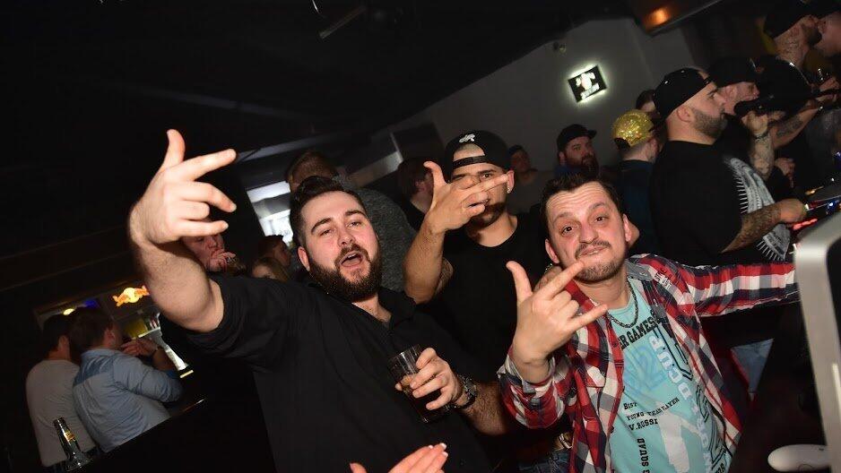 Partyfeeling pur auch am Freitag im Stars Landshut. Die DJs gaben Vollgas, auf der Tanzfl&auml;che und am Tresen herrschte Hochkonjunktur.