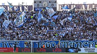 Freuen sich auf das Stadtderby: Die Fans des TSV 1860 München. (Archivbild) Freuen sich auf das Stadtderby: Die Fans des TSV 1860 München. (Archivbild)