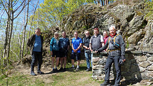 Der Haidstein war Ziel der Radfahrer, die unter F&uuml;hrung von Clemens Pongratz die ehemalige Gemeinde Liebenstein erkundeten.