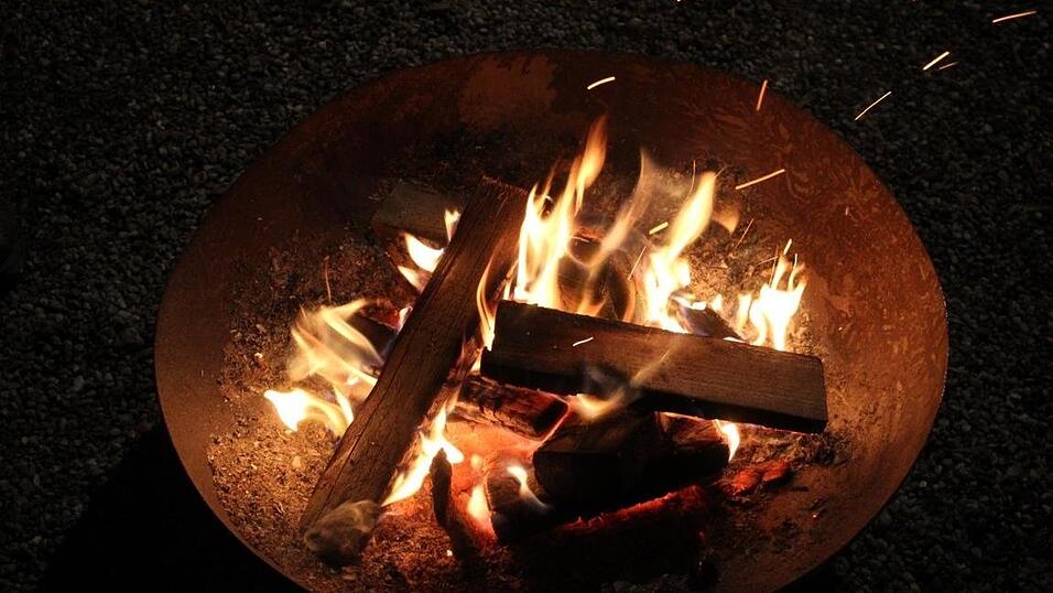 In Landshut lockten am Wochenende der Kunsthandwerkermarkt und die H&uuml;ttengaudi zahlreiche Besucher an.