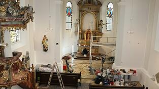 So sah es noch vor einigen Wochen in der Pfarrkirche St. Jakobus aus - die Handwerker hatten das Sagen.