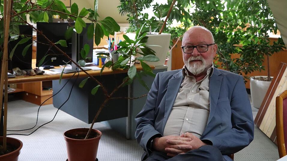 In diesen Tagen r&auml;umt Franz Pamler sein B&uuml;ro mit den gro&szlig;en Zimmerpflanzen im Rathaus.