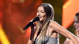 Leony hat am 15. Juni auf dem Chamer Volksfestplatz ihr erstes Heimspiel. Leony hat am 15. Juni auf dem Chamer Volksfestplatz ihr erstes Heimspiel.