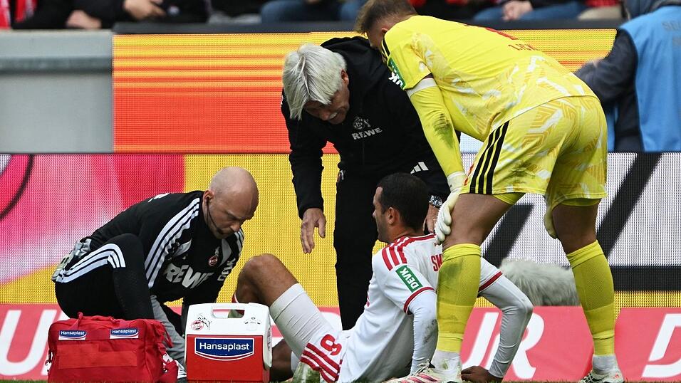 Ellyes Skhiri musste verletzt ins Krankenhaus gebracht werden.