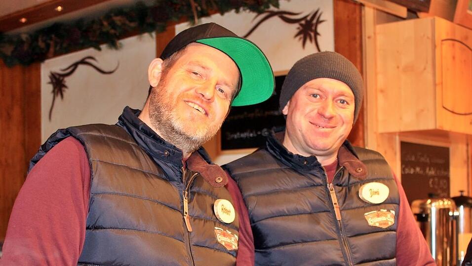 Am Donnerstagabend ist der Landshuter Christkindlmarkt eröffnet worden. Am Donnerstagabend ist der Landshuter Christkindlmarkt eröffnet worden.