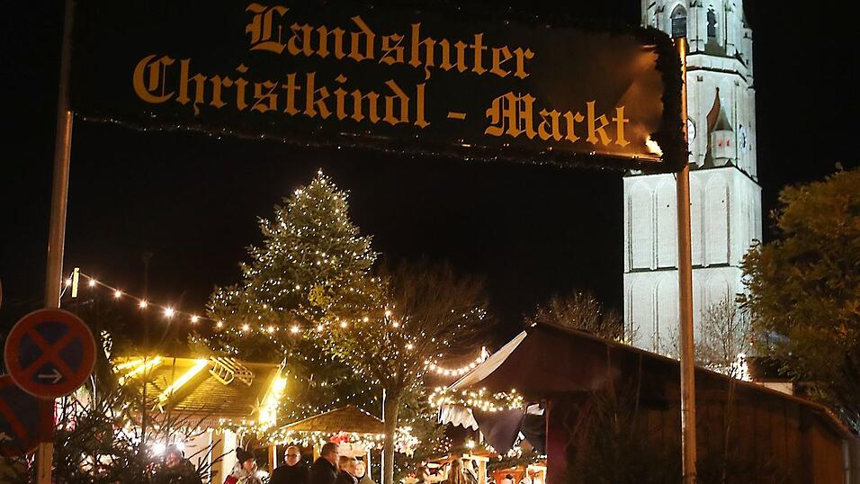 Am Donnerstagabend wurde der 40. Landshuter Christkindlmarkt er&ouml;ffnet.