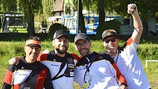 Nach seinem verpassten Einzug ins EM-Viertelfinale trug Florian Stadler (2.v.r.) als Coach zum Erfolg des deutschen Männerteams mit Michael Meyer, Felix Wieser und Henning Lüpkemann (v.l.) bei.