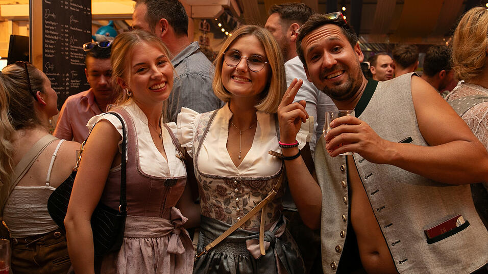 Die Partybilder vom Samstag, 9. August, aus dem Festzelt Reisinger. Die Partybilder vom Samstag, 9. August, aus dem Festzelt Reisinger.