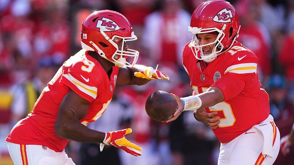 Walker (links) erzielte den ersten Touchdown für die Chiefs. Walker (links) erzielte den ersten Touchdown für die Chiefs.