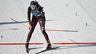 Wieder keine Medaille: Franziska Preuß läuft in der Verfolgung ins Ziel. Wieder keine Medaille: Franziska Preuß läuft in der Verfolgung ins Ziel.