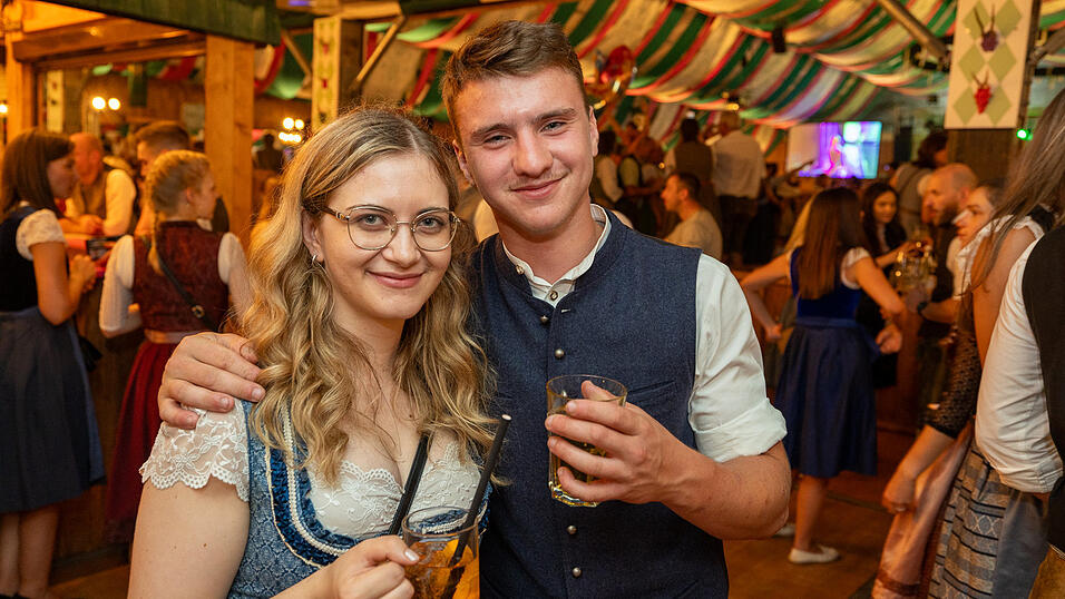 Die Partybilder vom Freitag, 9. August 2024, aus dem Festzelt Weckmann. Die Partybilder vom Freitag, 9. August 2024, aus dem Festzelt Weckmann.