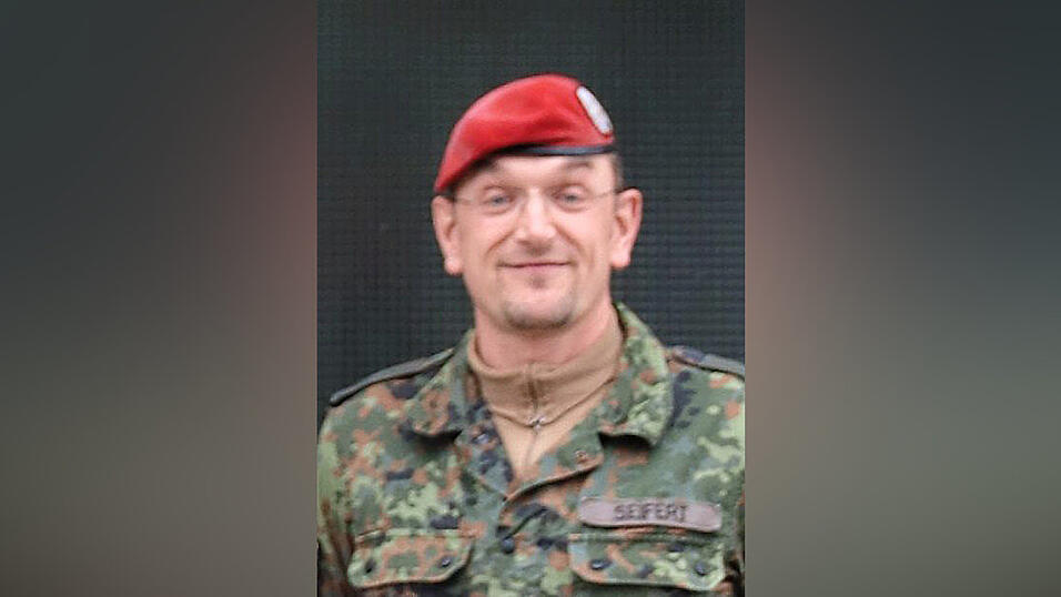 Oberstleutnant Ingolf Seifert, Kommandeur des Panzerpionierbataillons 4 in Bogen Oberstleutnant Ingolf Seifert, Kommandeur des Panzerpionierbataillons 4 in Bogen