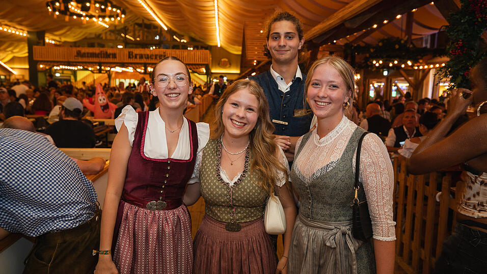 Die Partybilder vom Sonntag, 18. August, aus dem Festzelt Nothaft. Die Partybilder vom Sonntag, 18. August, aus dem Festzelt Nothaft.