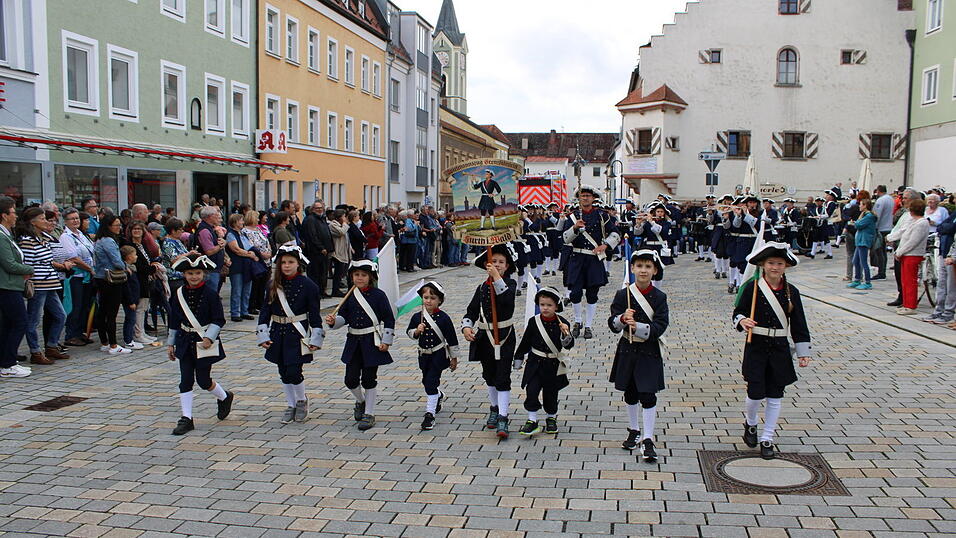 Das sind die sch&ouml;nsten Bilder vom Jubil&auml;umsfestzug.