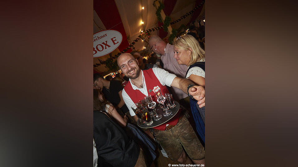 Die Partybilder vom Freitag, 7. August, aus dem Festzelt Lechner. Die Partybilder vom Freitag, 7. August, aus dem Festzelt Lechner.
