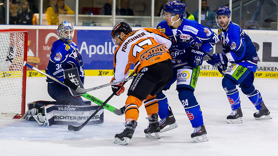 Die Tigers verlieren gegen Wolfsburg mit 2:4. Die Tigers verlieren gegen Wolfsburg mit 2:4.