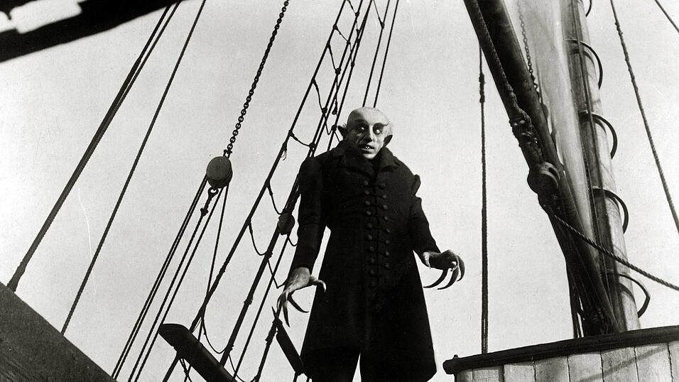 Max Schreck - unübertroffen schaurig als Graf Orlok in 'Nosferatu'. Aus seiner Vampirdarstellung lässt sich nichts Romantisches herleiten. Max Schreck - unübertroffen schaurig als Graf Orlok in 'Nosferatu'. Aus seiner Vampirdarstellung lässt sich nichts Romantisches herleiten.