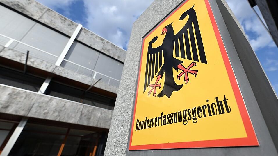 Das Bundesverfassungsgericht befasst sich im Juli mit dem Bayerischen Polizeiaufgabengesetz. (Archivbild) Das Bundesverfassungsgericht befasst sich im Juli mit dem Bayerischen Polizeiaufgabengesetz. (Archivbild)