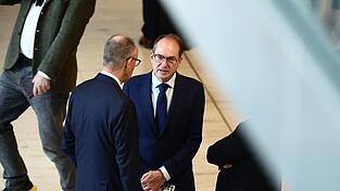 Bundesinnenminister Alexander Dobrindt zeichnet für das Bundespolizeigesetz verantwortlich. Bundesinnenminister Alexander Dobrindt zeichnet für das Bundespolizeigesetz verantwortlich.