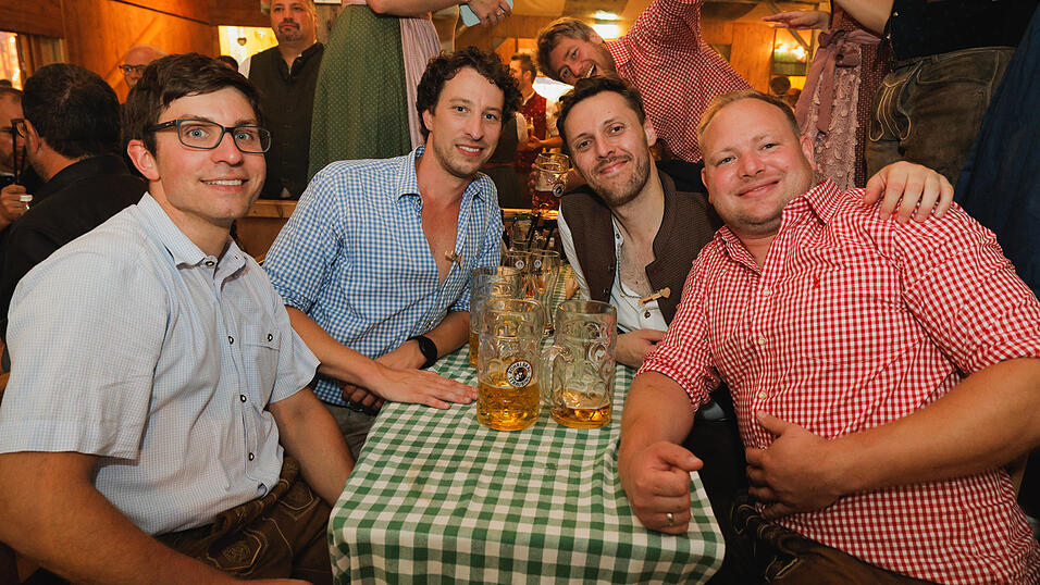 Die Partybilder vom Samstag, 10. August 2024, aus dem Festzelt Weckmann. Die Partybilder vom Samstag, 10. August 2024, aus dem Festzelt Weckmann.