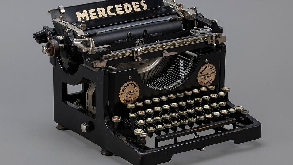 &Uuml;ber dieses Exponat freut sich das Museum der Bayerischen Geschichte in Regensburg besonders: die Schreibmaschine des Revolutionsf&uuml;hrers und ersten Bayerischen Ministerpr&auml;sidenten Kurt Eisner (1867&ndash;1919).