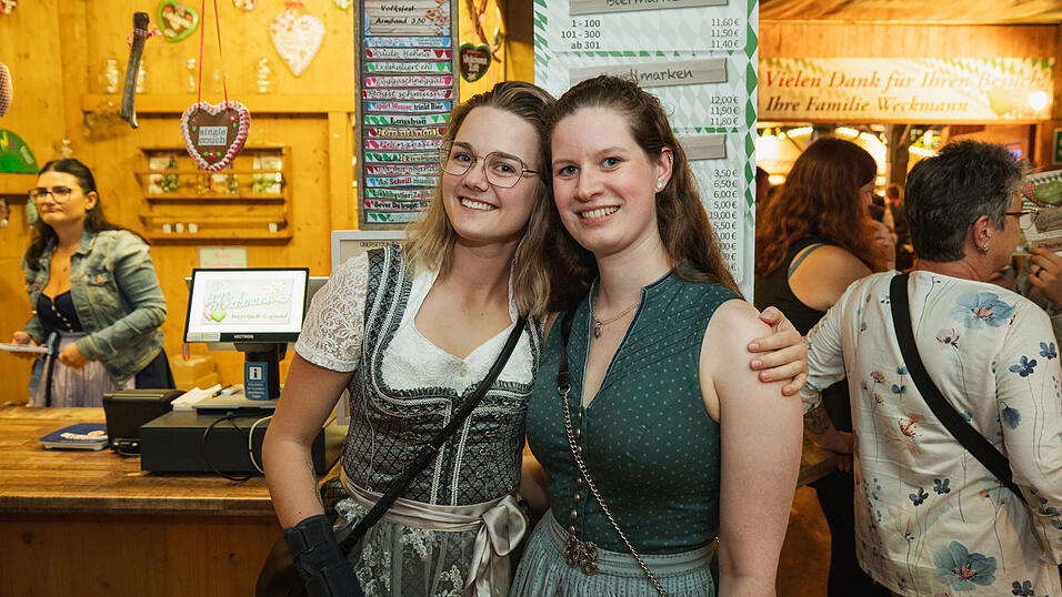 Die Partybilder vom Sonntag, 18. August, aus dem Festzelt Weckmann. Die Partybilder vom Sonntag, 18. August, aus dem Festzelt Weckmann.