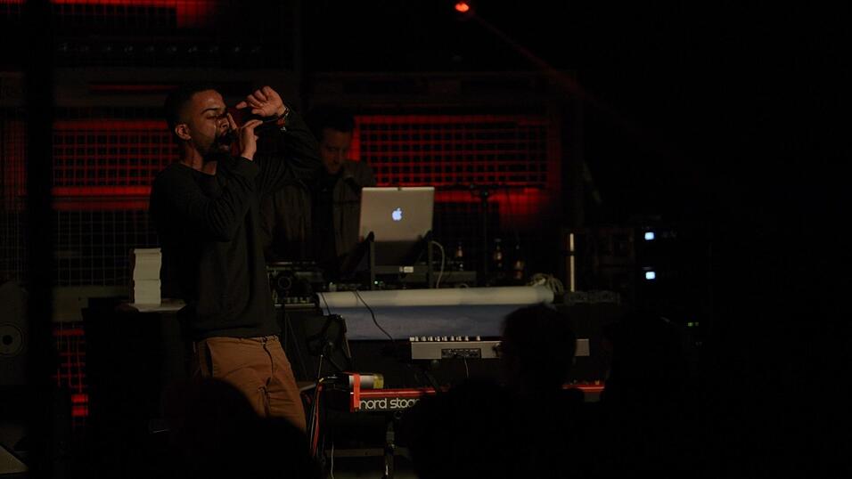 Shawn the Savage Kid war schon mal Toursupport von eRRdeKa.