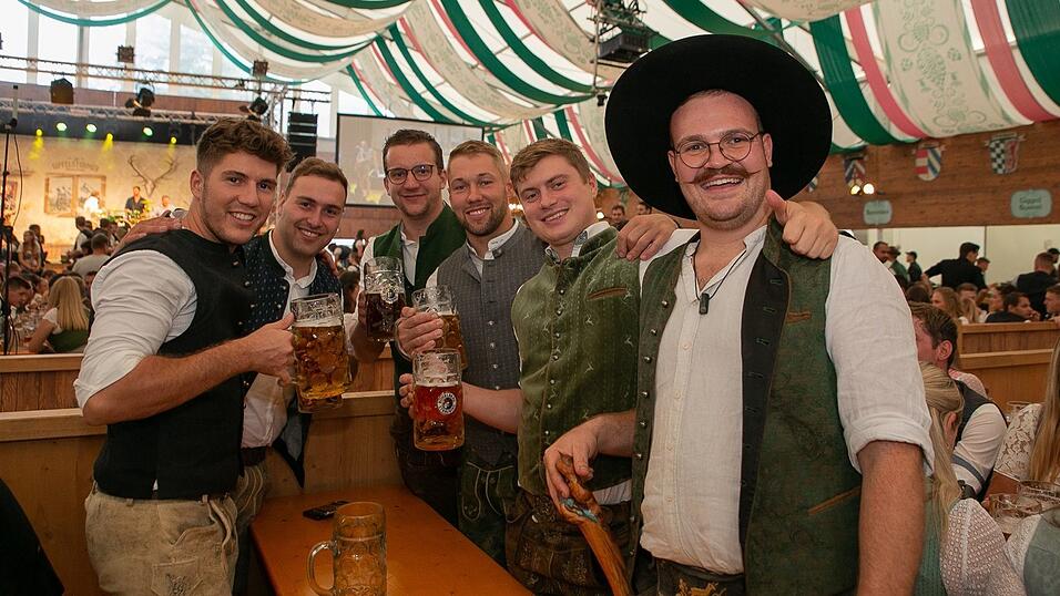 Die Partybilder vom Freitag, 12. August 2022, aus dem Festzelt Weckmann.